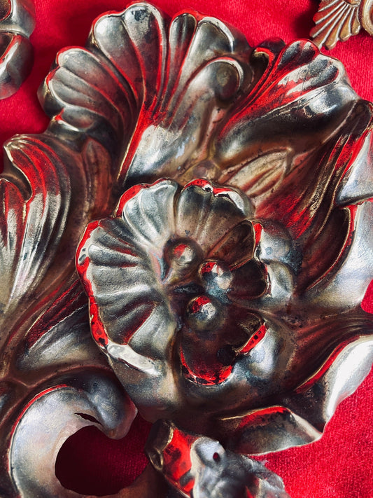 Décorations murales fleurs anciennes - Les Ateliers de Minnie Valentine