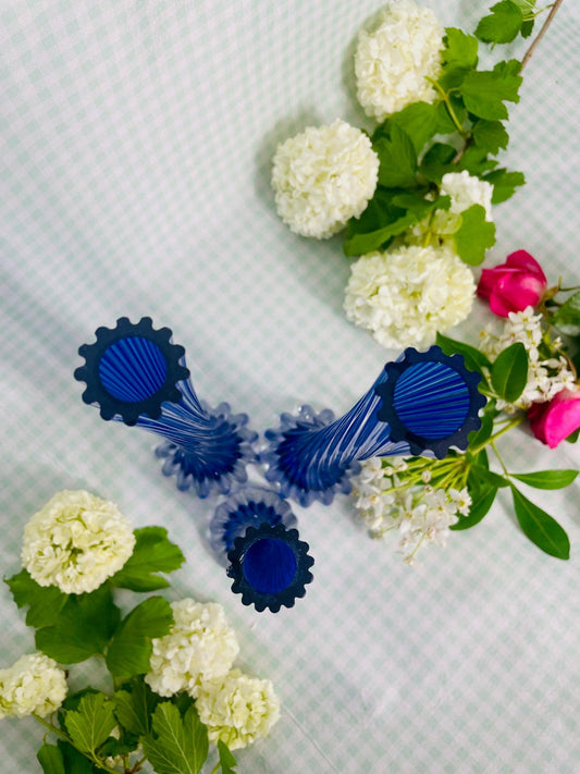 Trio de vases soliflores vintage bleus à spirales - Les Ateliers de Minnie Valentine