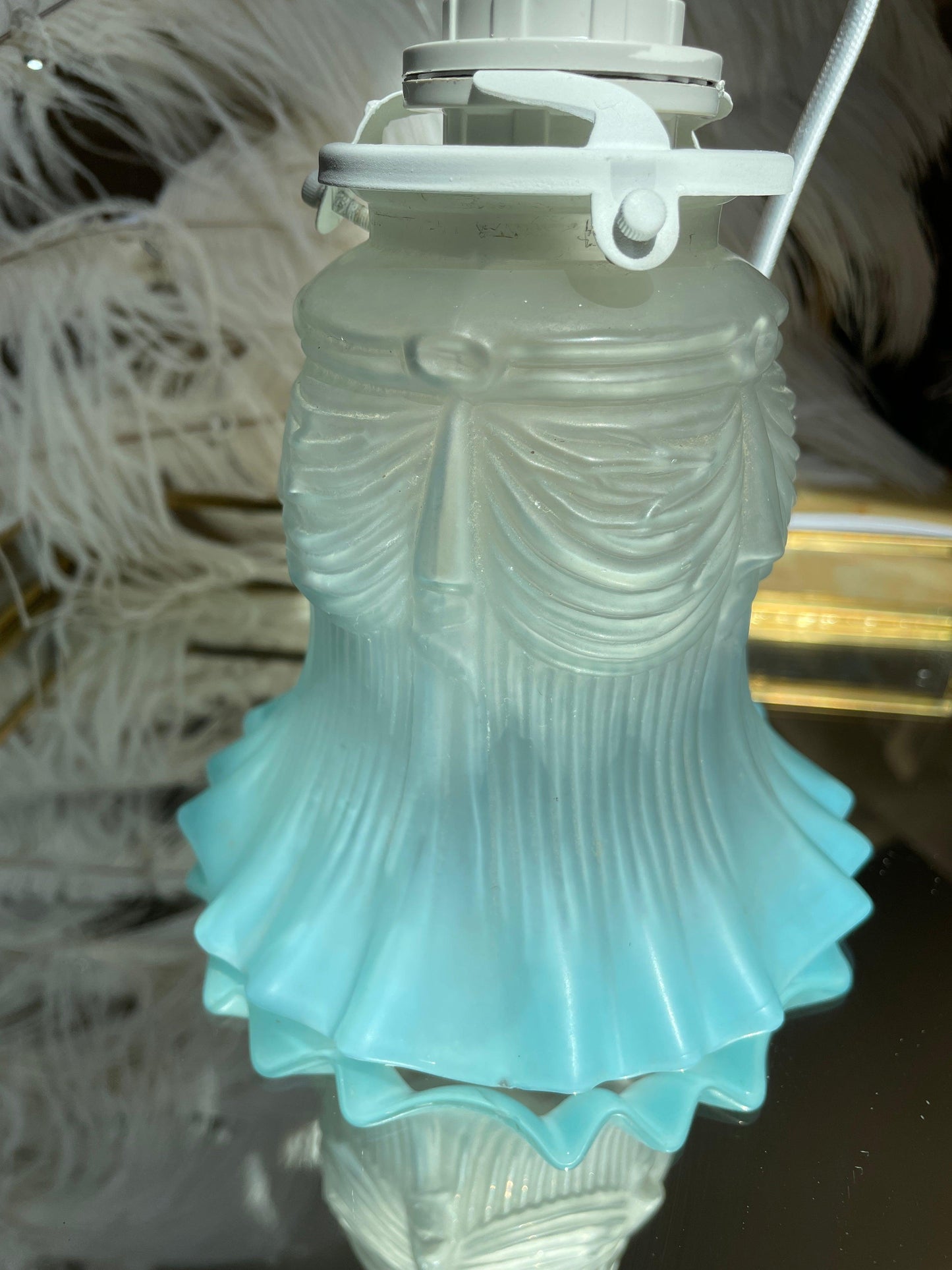 Baladeuse upcyclée théâtre - Les Ateliers de Minnie Valentine