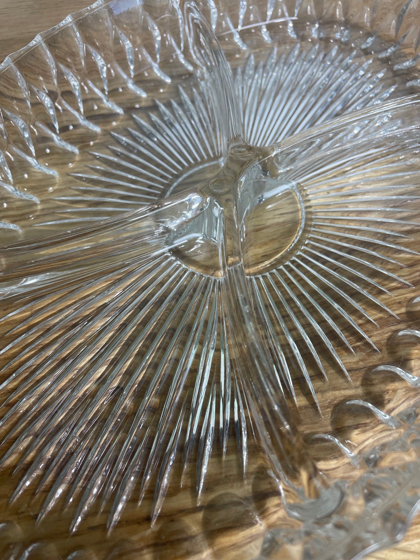 Plateau apéritif vintage en cristal à motif géométrique - Les Ateliers de Minnie Valentine