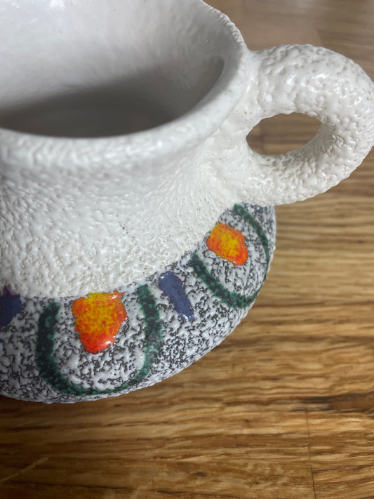 Pichet vintage blanc et multicolore italien Roberto Rigon 1970 - Les Ateliers de Minnie Valentine