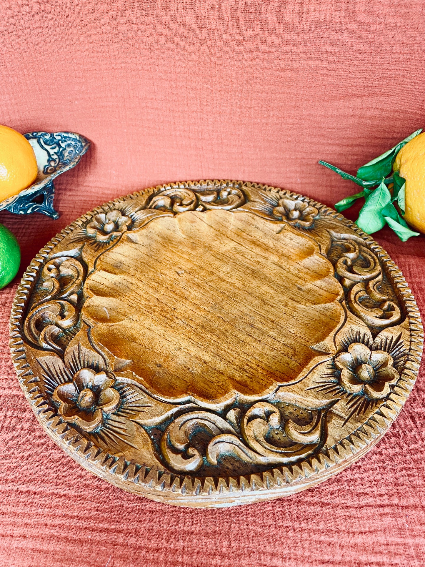 Dessous de plat en bois à fleurs