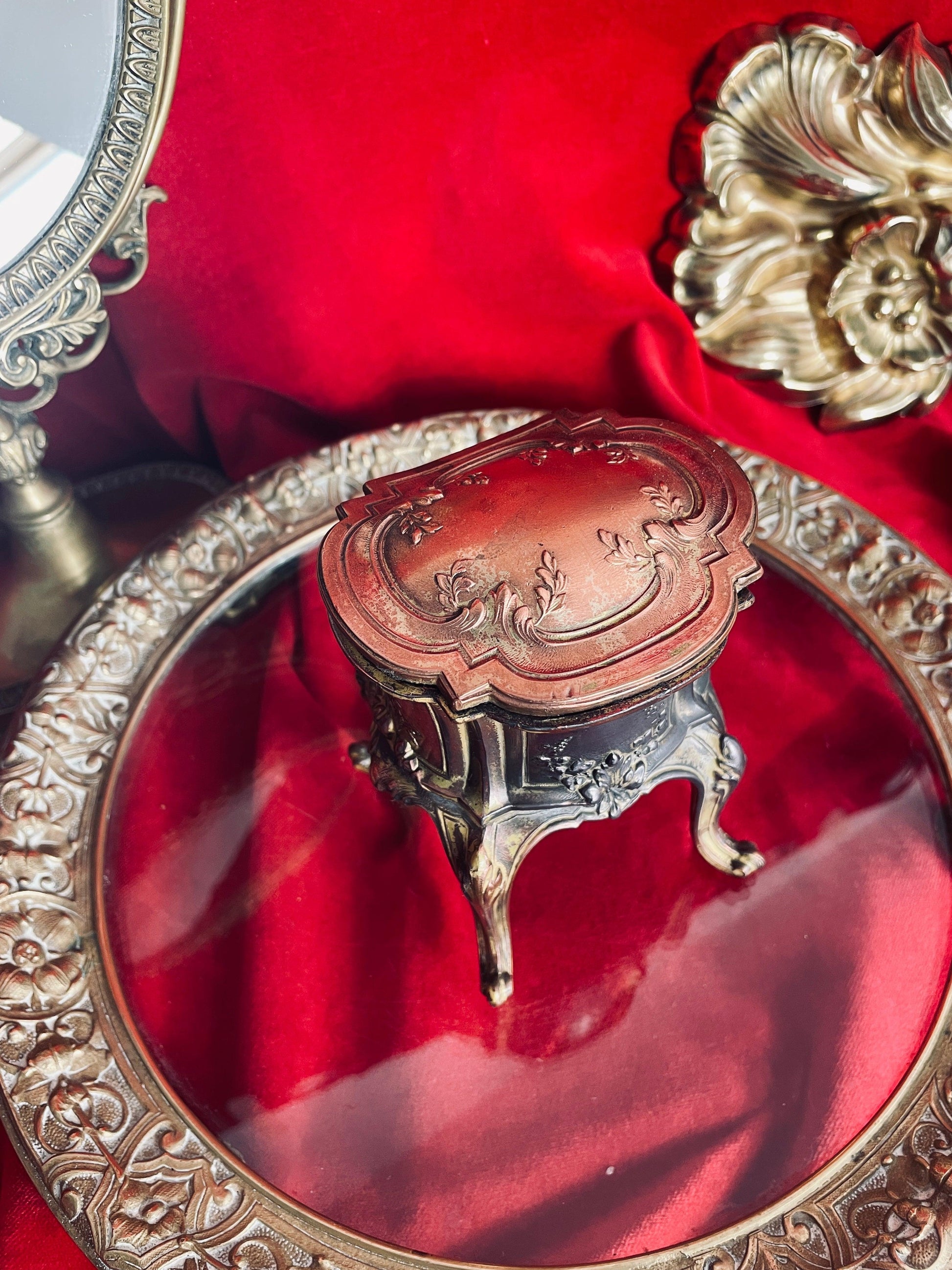 Boîte à bijoux bronze époque Second Empire Napoléon 3 - Les Ateliers de Minnie Valentine