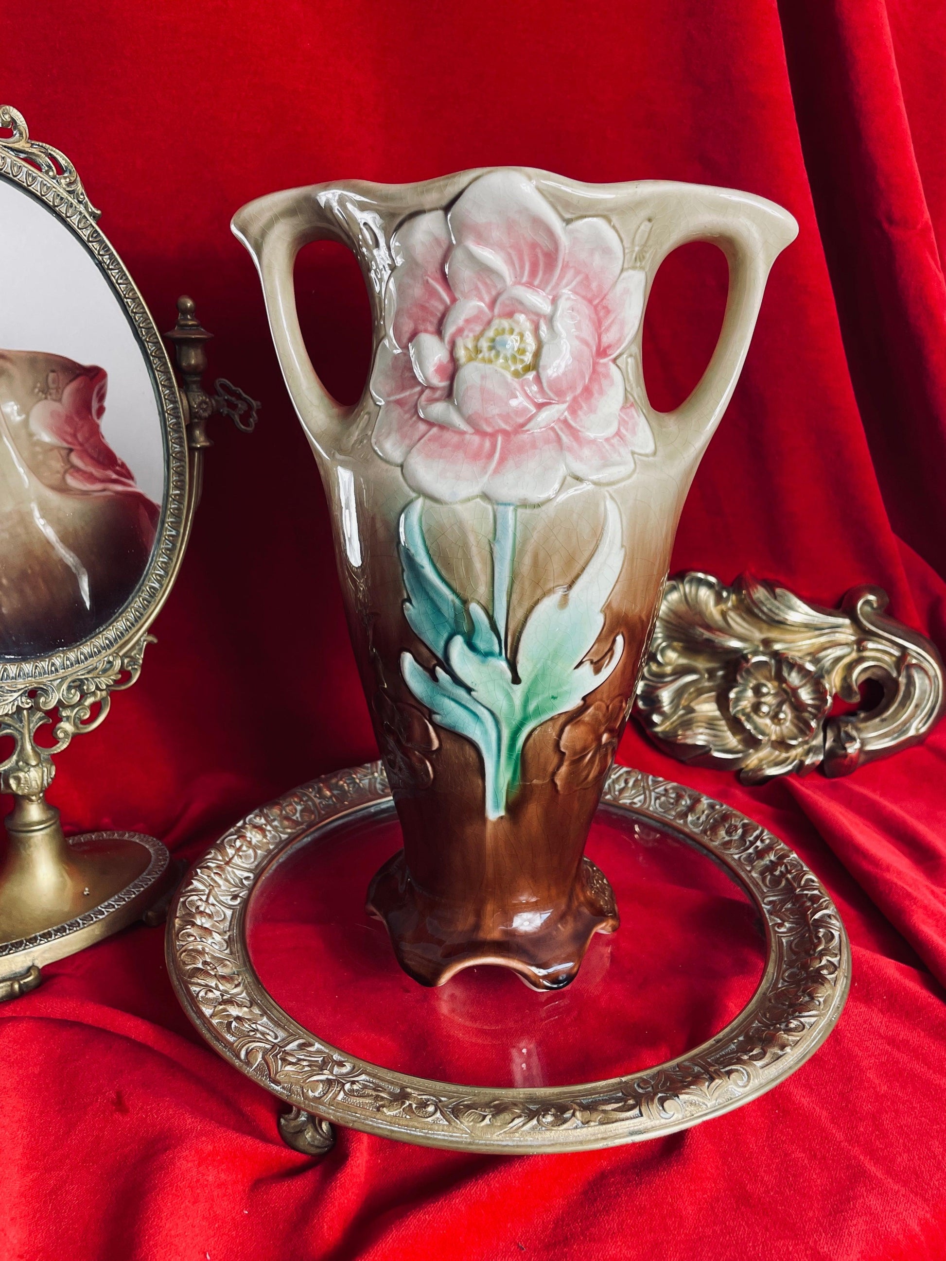 Vase ancien Art Nouveau en barbotine Auguste de Bruyn Lille Fives - Les Ateliers de Minnie Valentine
