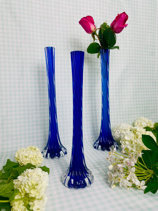 Trio de vases soliflores vintage bleus à spirales - Les Ateliers de Minnie Valentine